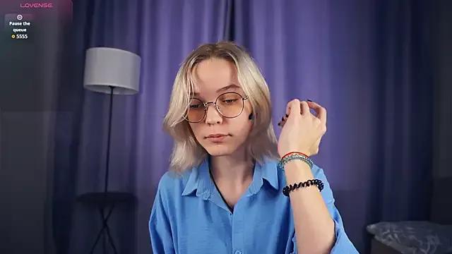 EdaKirkIin on StripChat