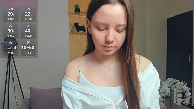 EdinaCordner on StripChat