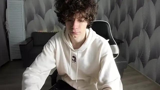 Edvard_Blare on StripChat