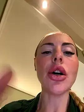 EmaSalis on StripChat