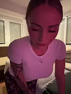 EmaSalis — Freechat on StripChat