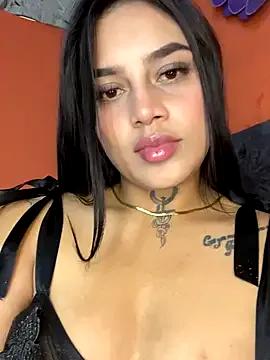 Emily_sharlot — squirt in public 