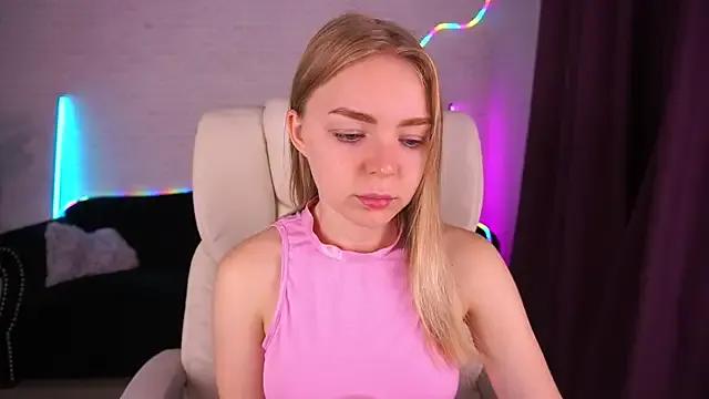 EmilySunshineS on StripChat