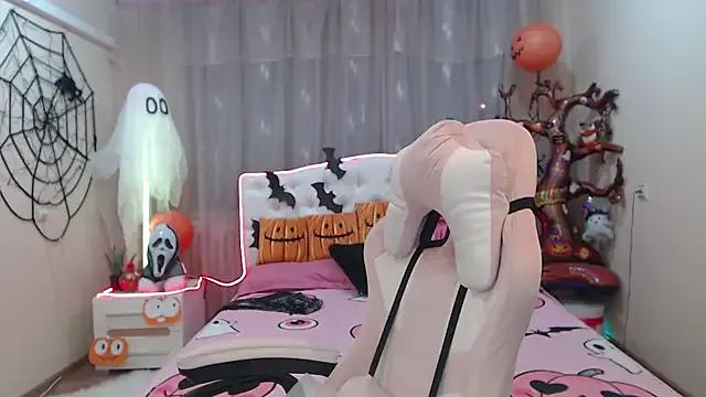 EmmaEllison on StripChat