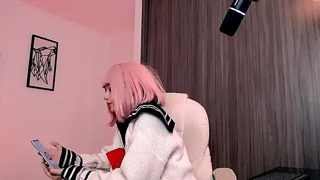 EmuOtori on StripChat