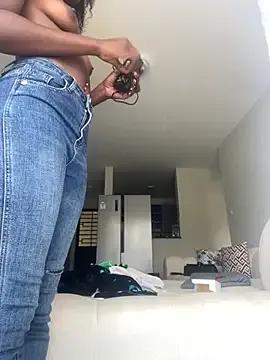 Fanclubbbbb on StripChat