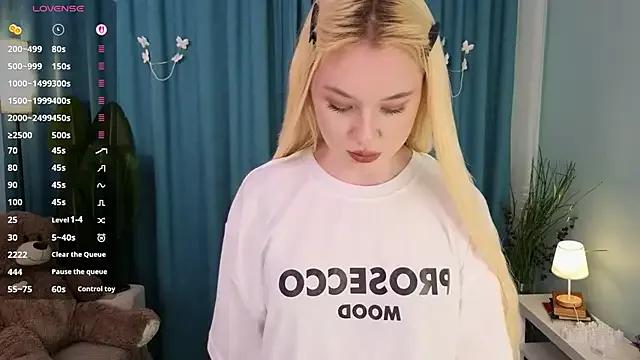 Flirty_lee on StripChat