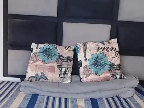 Freaky-boobs on StripChat