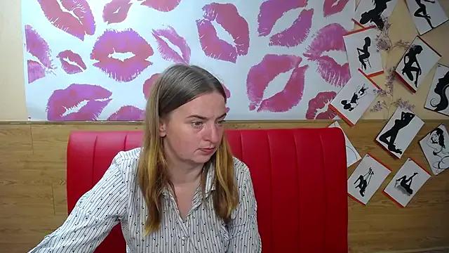 FreyaDak on StripChat