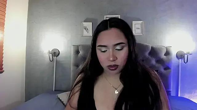 GiannaSlimJB on StripChat