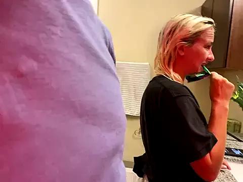 girlfriendmissy on StripChat