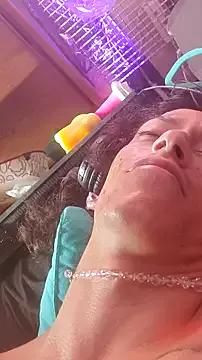 gurlnips on StripChat