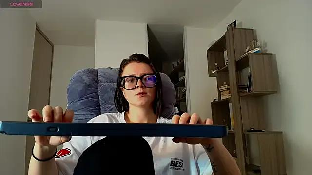 Hannah______ on StripChat