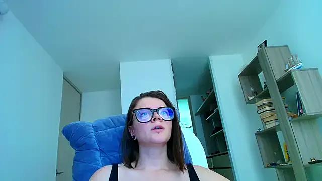 Hannah______ on StripChat