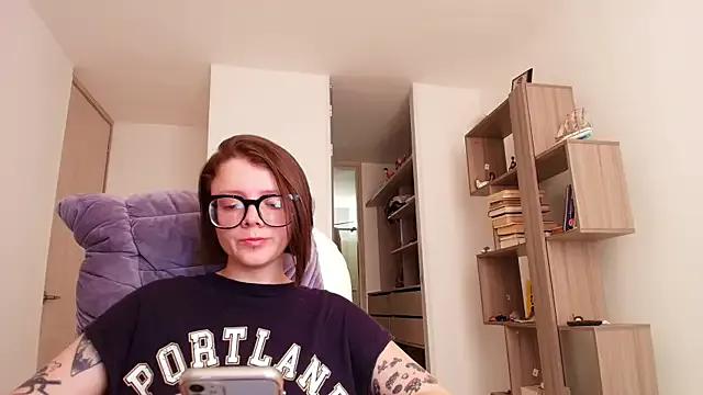 Hannah______ on StripChat