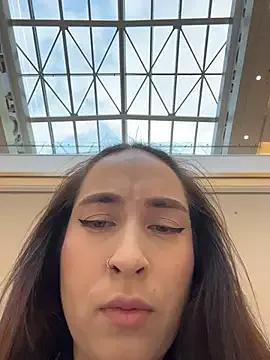 Holly_Play on StripChat