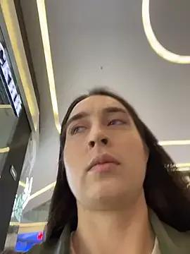 Holly_Play on StripChat