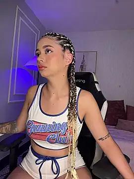 HoneyMollyX — COMPLETELY NAKED & SPANKS MY ASS