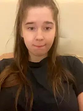 HornyGirlH on StripChat