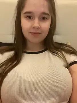 HornyGirlH on StripChat