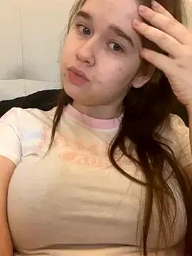 HornyGirlH on StripChat