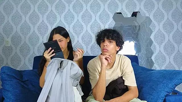 Hotcouple_222 on StripChat