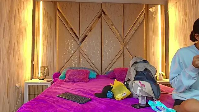 Hotcouple_222 on StripChat