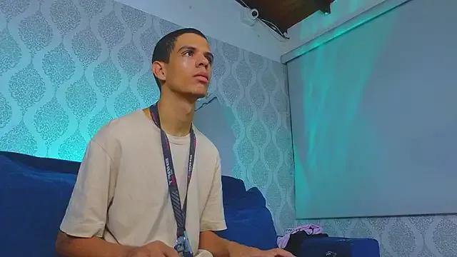 Hotcouple_222 on StripChat