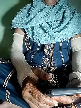 Hotty-Monaa on StripChat