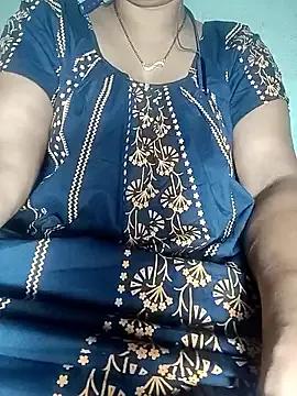 Hotty-Monaa on StripChat