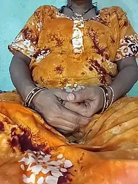 Hotty-Monaa on StripChat