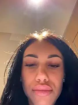 ilariea_girl on StripChat