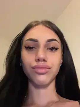 ilariea_girl on StripChat