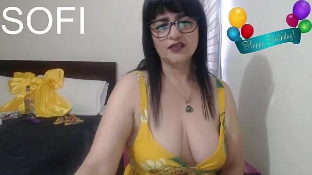 ISABEEL_SOFIA01 on StripChat