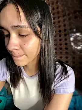 Isabella-Teen on StripChat