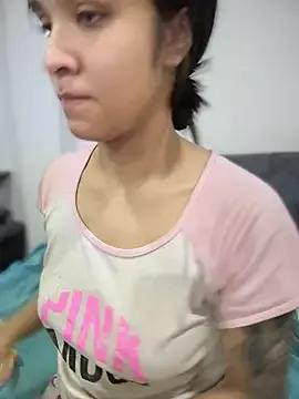 Isabella-Teen on StripChat