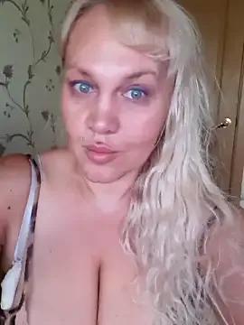 IsabellaBoni on StripChat