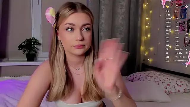 IsabellaTaiIer on StripChat