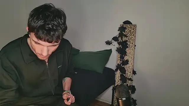 JackDesFeux on StripChat