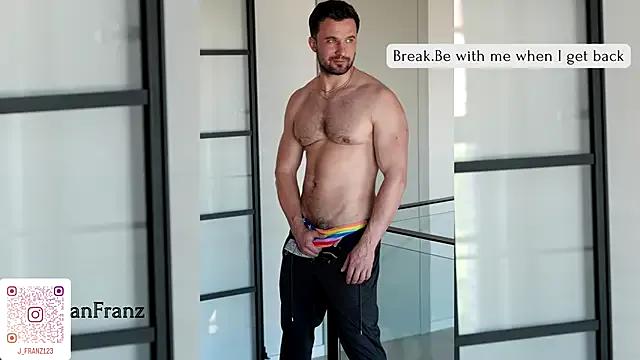 Jonathan___123 on StripChat