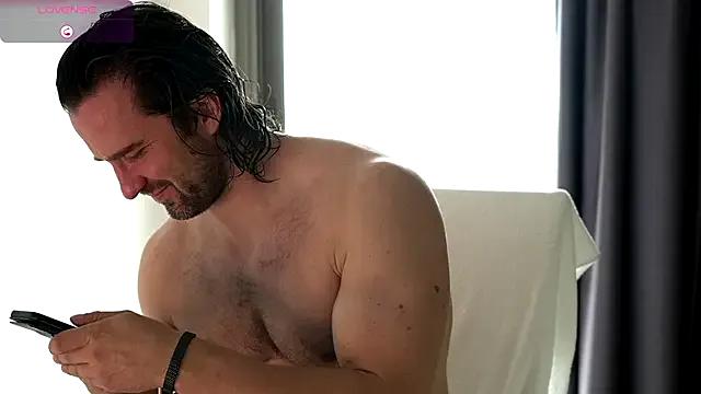 Jonathan___123 on StripChat