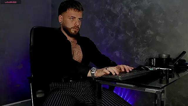 juliusmasters on StripChat