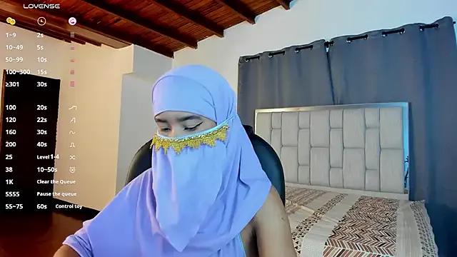 kalila_latif on StripChat