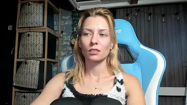 karo123421 on StripChat