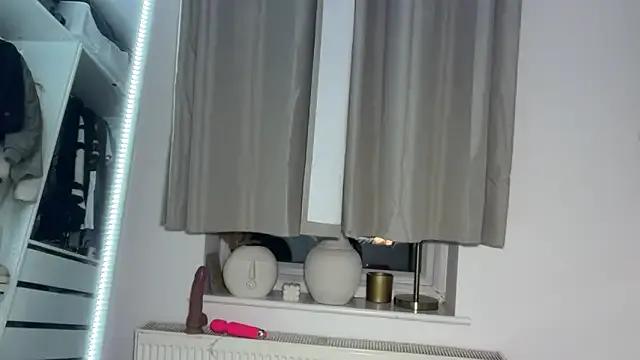 KayleeBella on StripChat