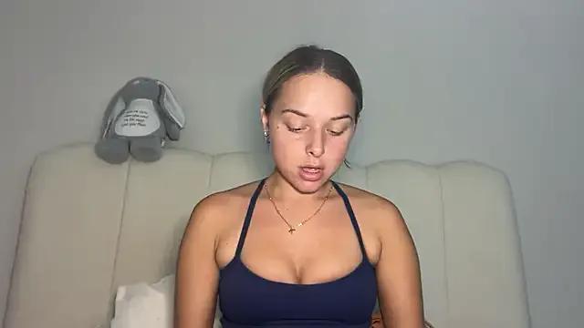 KayleeBella on StripChat