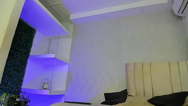 keyla_mejia — FINGERING PUSSY IN DOGGIE