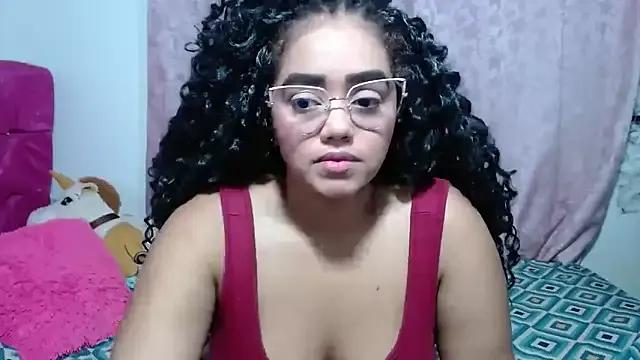 kiara_milf_ on StripChat