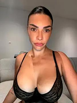 krissiswrld- on StripChat