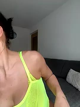 krissiswrld- on StripChat